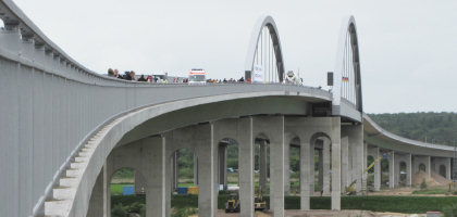 Brücke der A23 über die Stör