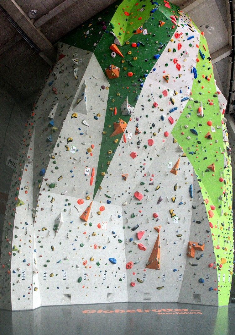 Bild: panorama_kletterwand.jpg