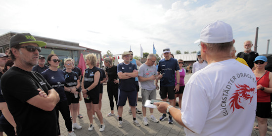 Gl&uuml;ckst&auml;dter Drachenboot-Cup (Bild 1)