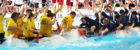 Drachenbootrennen beim 1. Itzehoer Drachenboot Indoor-Cup