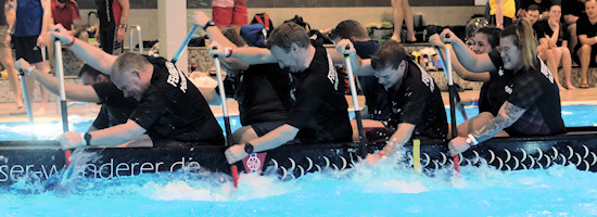 Team 'FFF Florians Fire Fighter' beim Itzehoer Drachenboot Indoor-Cup 2024 Team 'FFF Florians Fire Fighter' beim Itzehoer Drachenboot Indoor-Cup 2024
