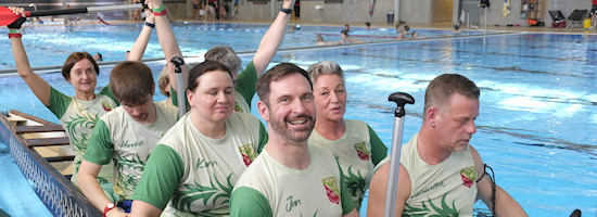 Drachenbootrennen beim Itzehoer Drachenboot Indoor-Cup