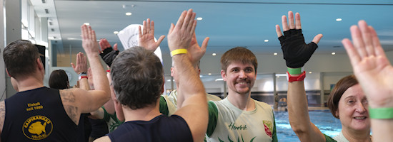 Drachenbootrennen beim Itzehoer Drachenboot Indoor-Cup
