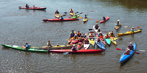 Kajaks auf der Stör beim Jugendwochenende 2025