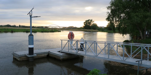 Schwimmsteganlage